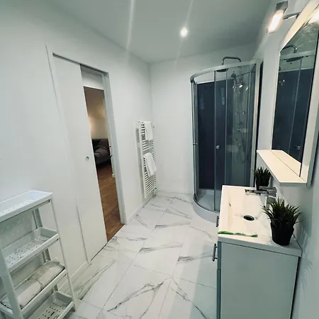 Holiday home Maison Cinema Prive